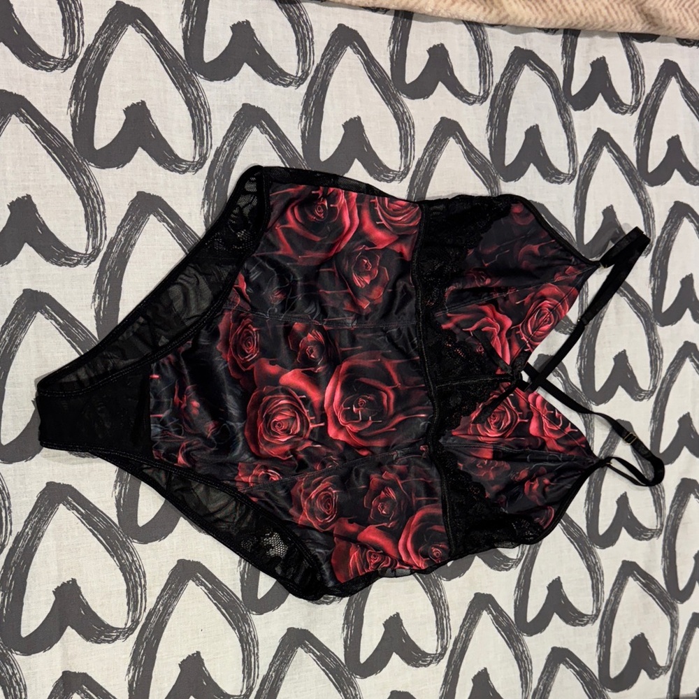Elegant Black and Red Rose Print Lingerie